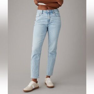 ✨NWT American Eagle Outfitters Strigid Mom Jean 8 X-Short